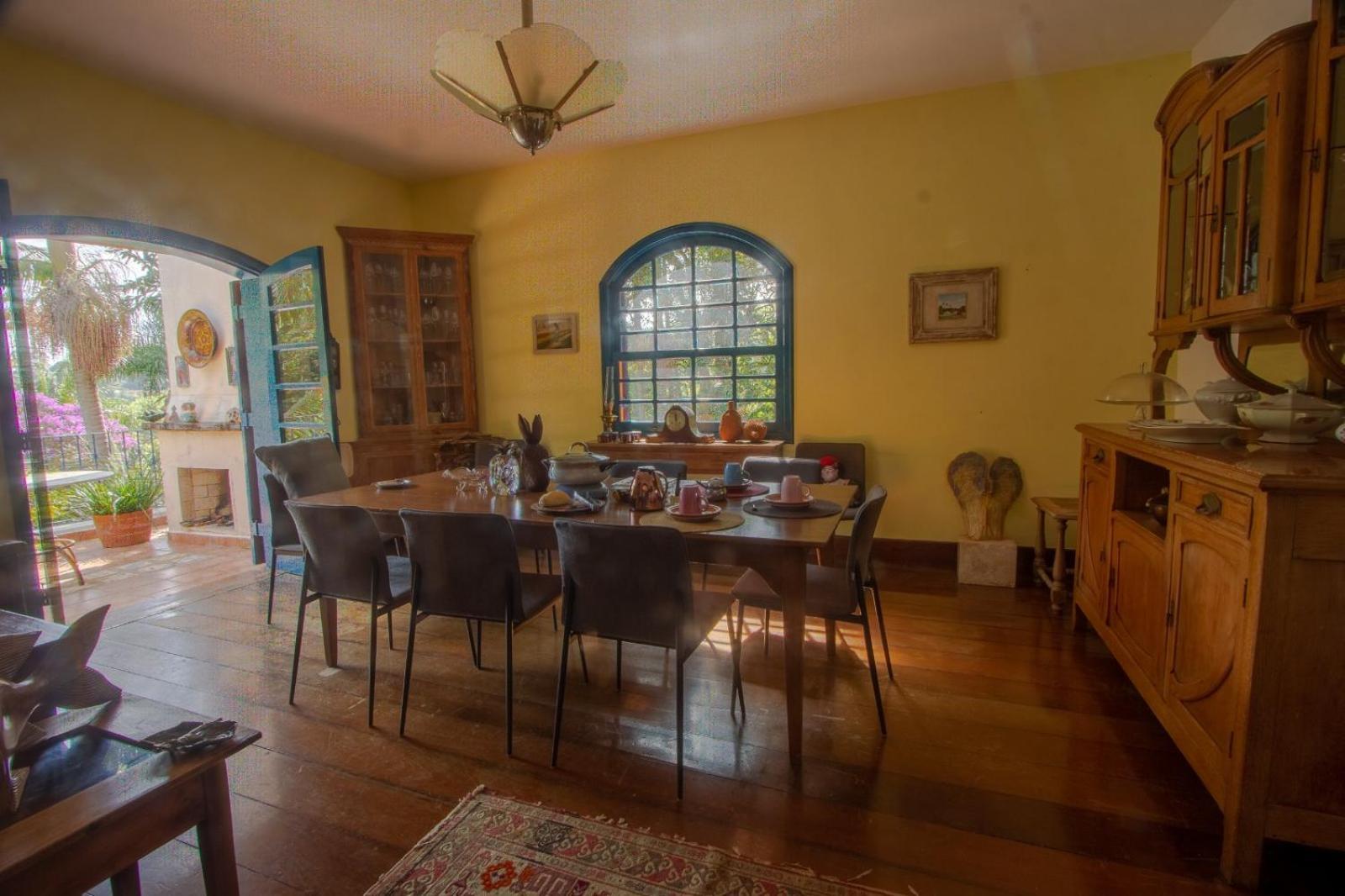 Via Antiga Granja Viana Homestay *